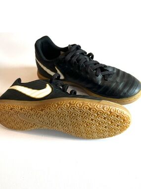 Nike Tiempo X indoor soccer shoes youth kids 3 black gold sneakers futsol low
